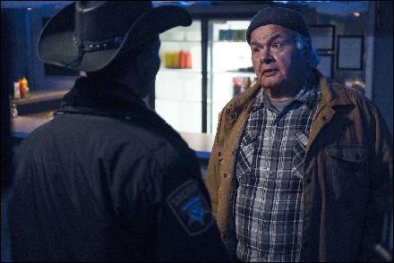 Resident Alien 108 03 (1200x800, 113 kБ...)